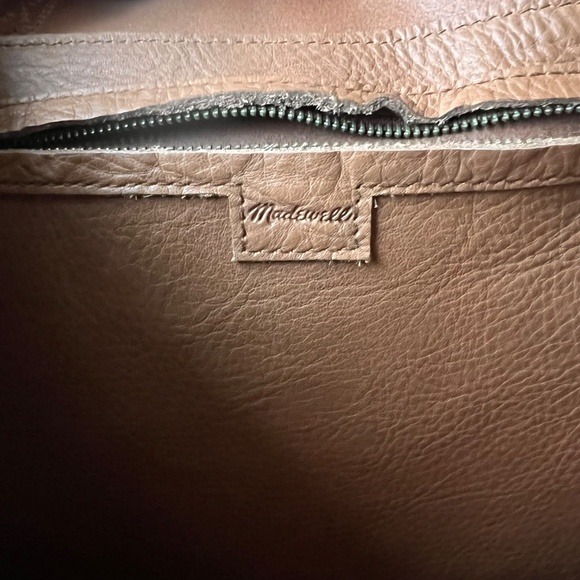 Madewell Medium Transport Tote in English Saddle - Picture 6 of 9